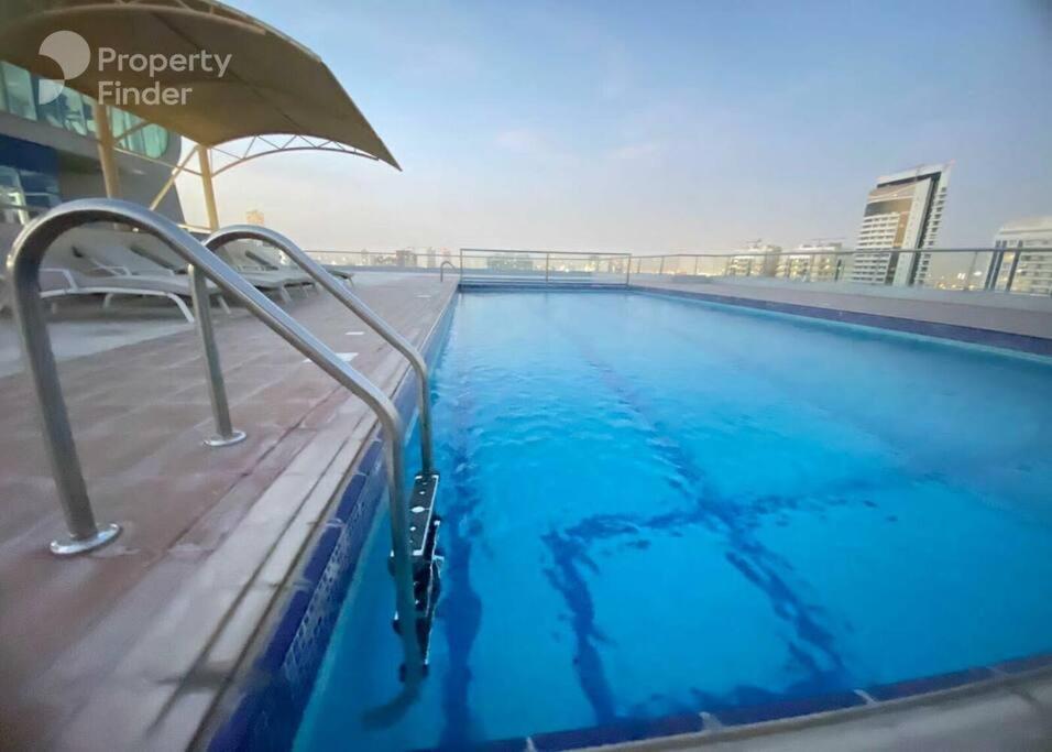 Apartment Spacious And Modern 2 Bedroom For Rent At Sports Dubai