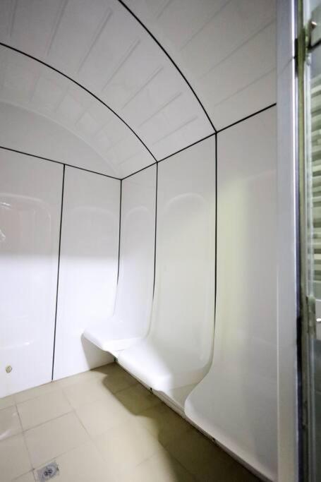 Spacious And Modern 2 Bedroom For Rent At Sports Apartment Dubai