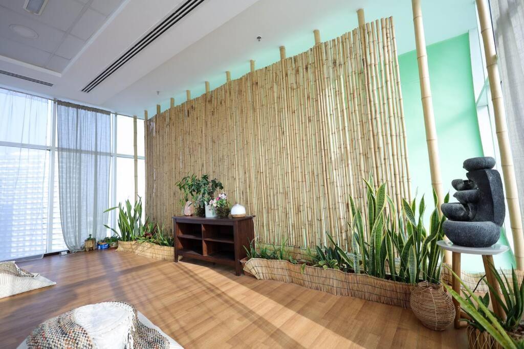 Spacious And Modern 2 Bedroom For Rent At Sports Apartment *