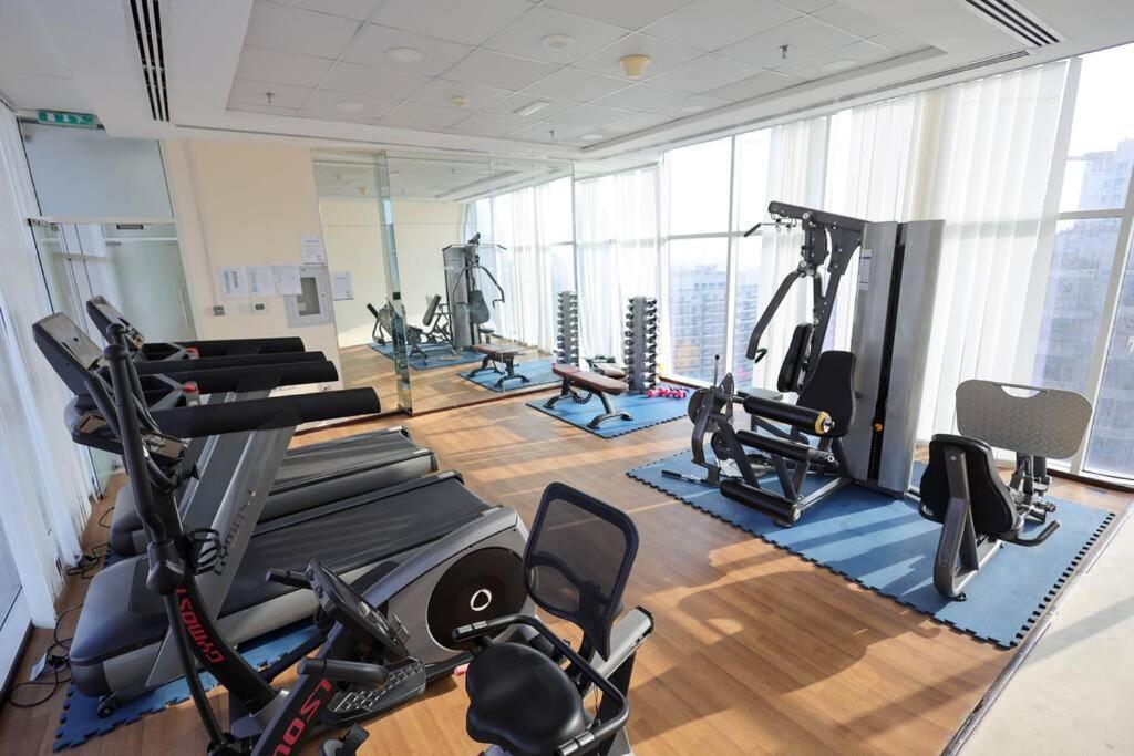 Apartment Spacious And Modern 2 Bedroom For Rent At Sports Dubai