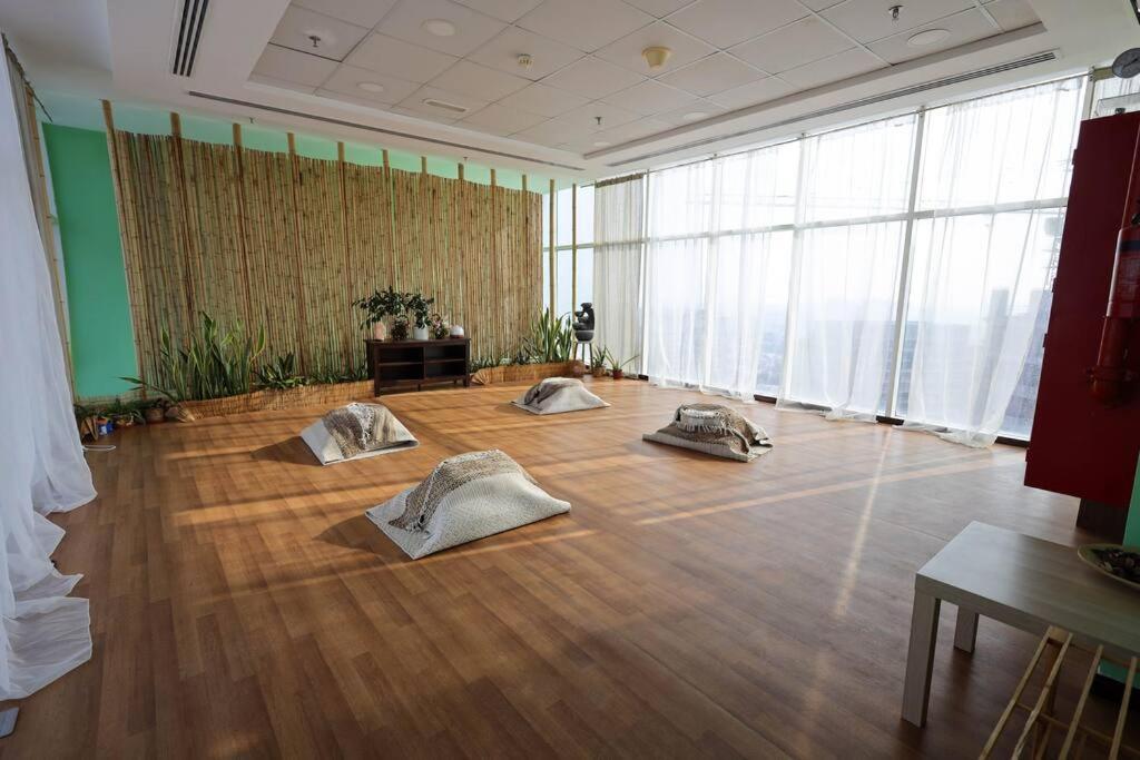 Spacious And Modern 2 Bedroom For Rent At Sports Apartment
