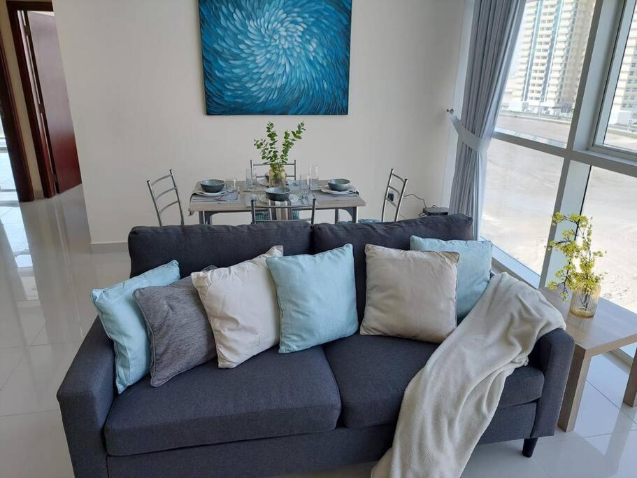 Spacious And Modern 2 Bedroom For Rent At Sports Apartment