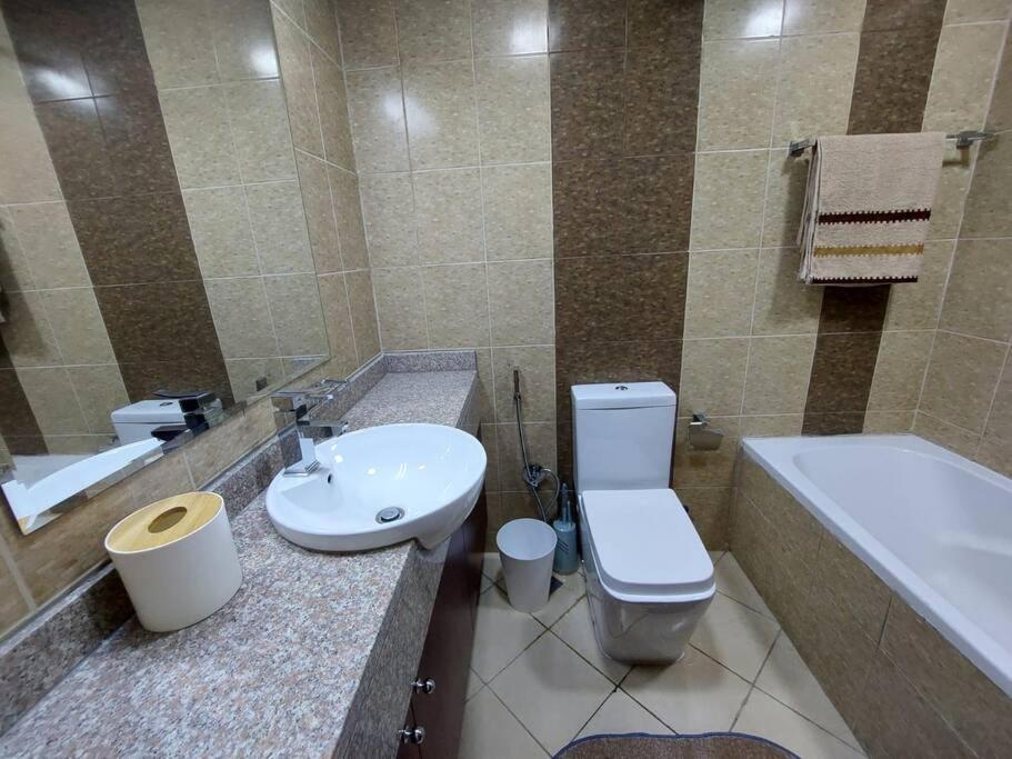 Spacious And Modern 2 Bedroom For Rent At Sports Apartment Dubai