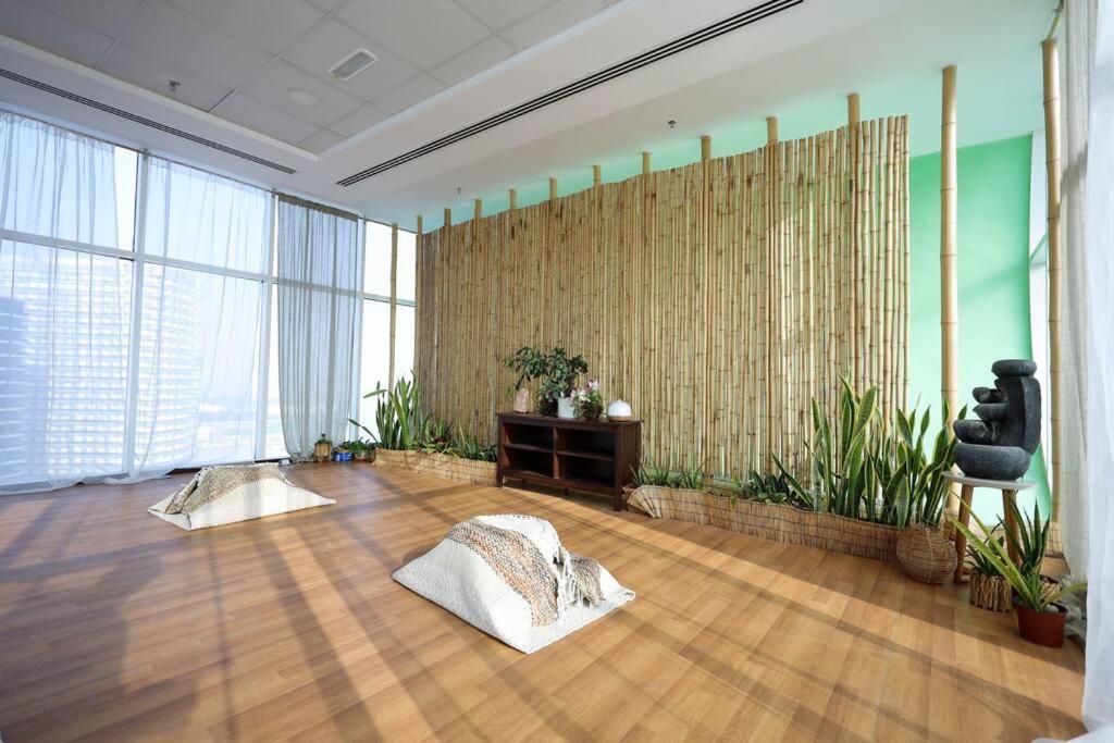 Spacious And Modern 2 Bedroom For Rent At Sports Apartment *