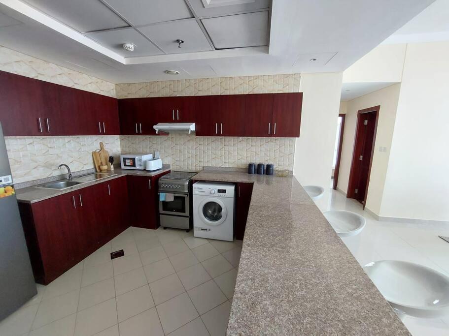 Apartment Spacious And Modern 2 Bedroom For Rent At Sports *